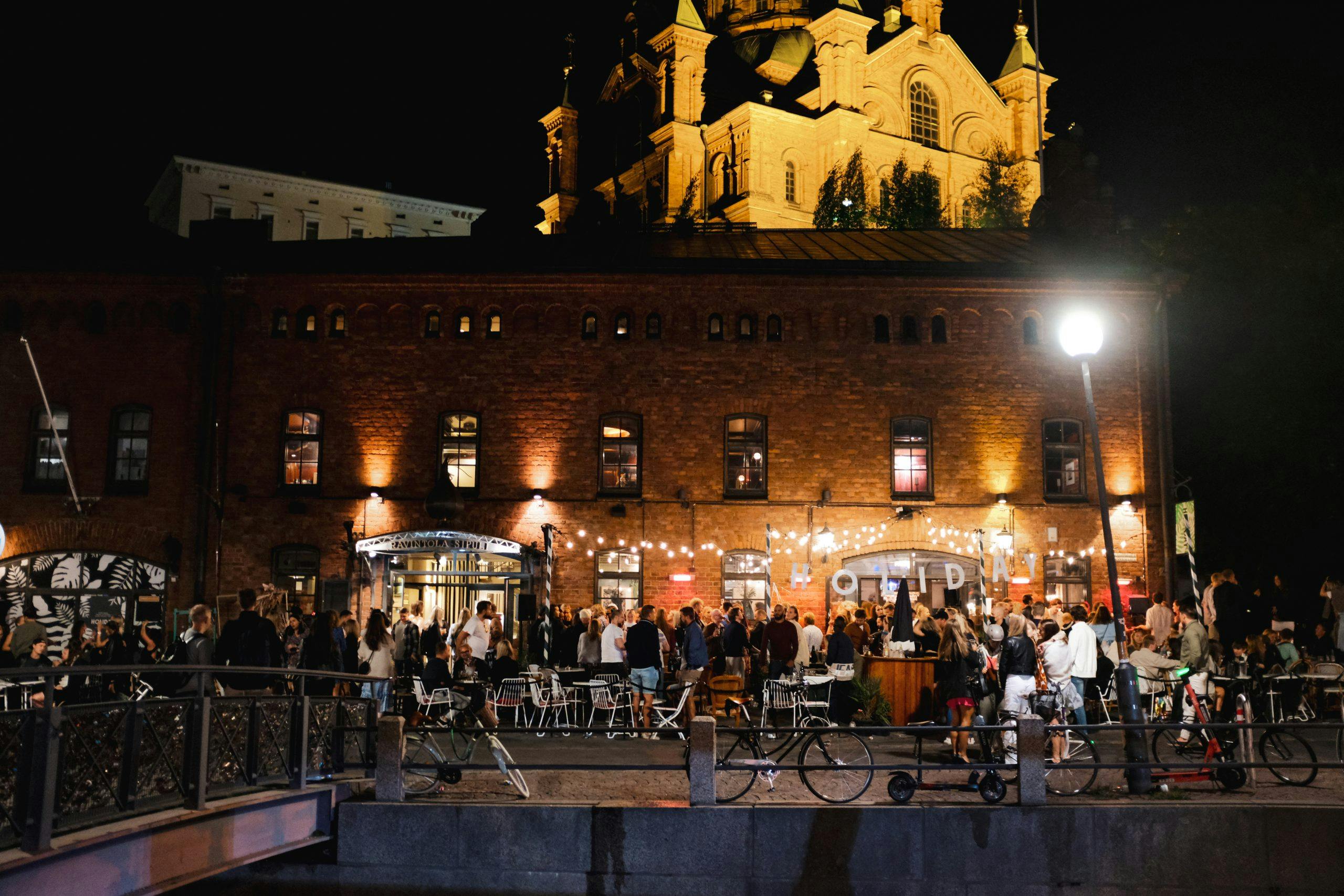 helsinki summer restaurant holiday mariia kauppi CM9Z Utelivet i Helsinki